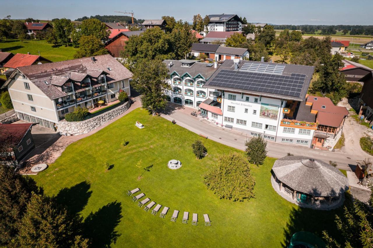Voralpenhotel Schmoller Sankt Georgen im Attergau Exterior foto