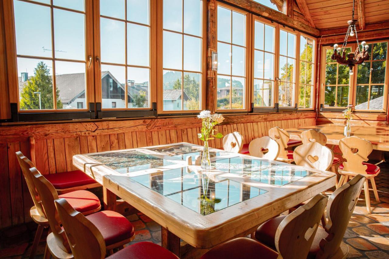 Voralpenhotel Schmoller Sankt Georgen im Attergau Exterior foto